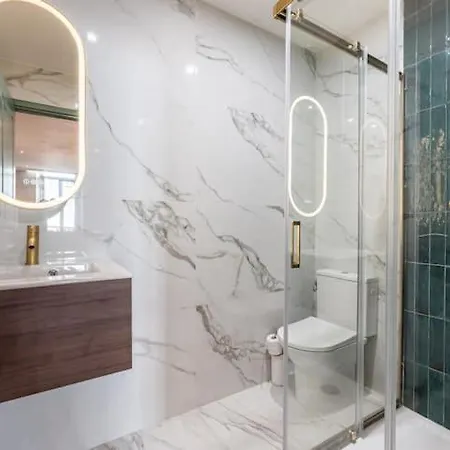 Luxury Stay - Arc Of Triumph * Parijs