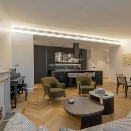 Luxury View On Arc Of Triumph * París