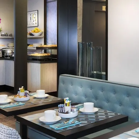 Luxury View On Arc Of Triumph * París