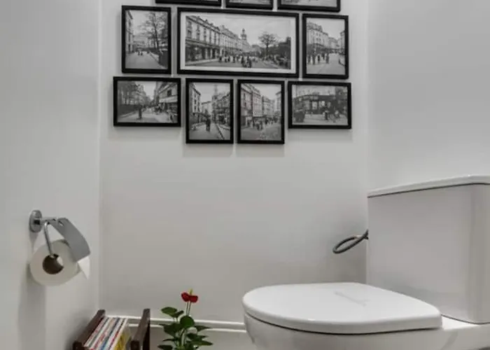 Luxury View On Arc Of Triumph